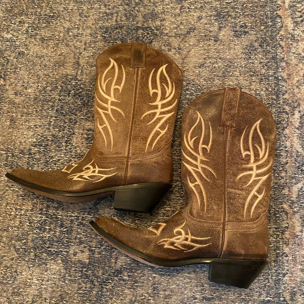 Women’s Justin cowboy boots